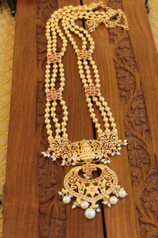 Designer gold plated Temple layer necklace