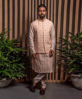 Pink Pearl Embroidered Bandi With Kurta Set 1