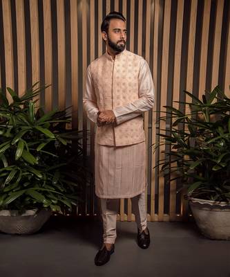 Pink Pearl Embroidered Bandi With Kurta Set 2