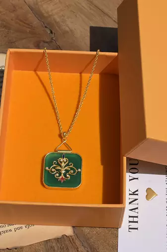 Zariin Gold Dipped Dream of the Past Green Onyx Pendant Necklace