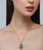 Zariin Gold Dipped Vintage Queen Green Onyx Pendant Necklace