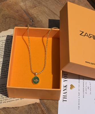 Zariin Gold Dipped In Her Footsteps Green Onyx Pendant Necklace 3
