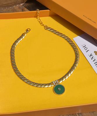 Zariin Gold Dipped Modern Begum Green Onyx Link Pendant Necklace 3