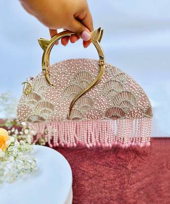 Thea Pink Halfmoon Bag 4