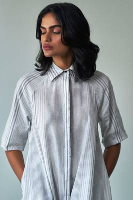 White and Black Woven Shirt Dress 4