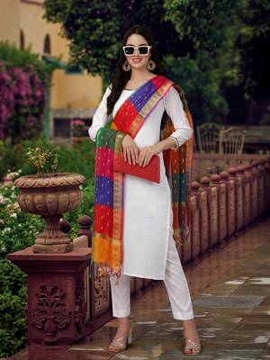 Trendmalls White Khadi Cotton Kurta Pant with Printed Dupatta Salwar Suit Set for Women 1