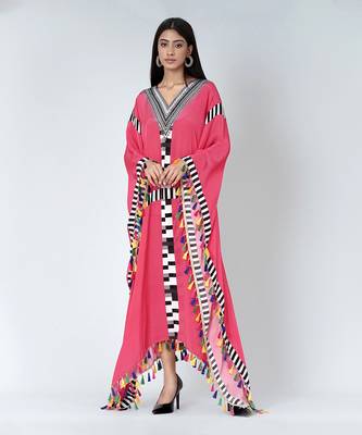 Pink Geometric Mid Length Kaftan With Lace 3