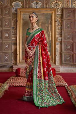 Red Woven Silk Blend Blend Saree With Blouse 1