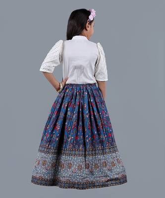 White Floral Embroidered Skirt Set 4