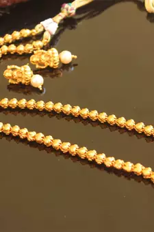 Matte finish temple necklace set