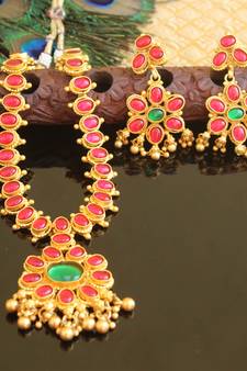 Matte finish kempu necklace set