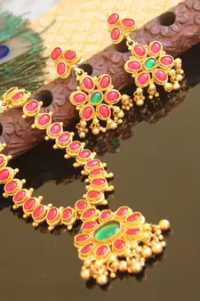 Matte finish kempu necklace set