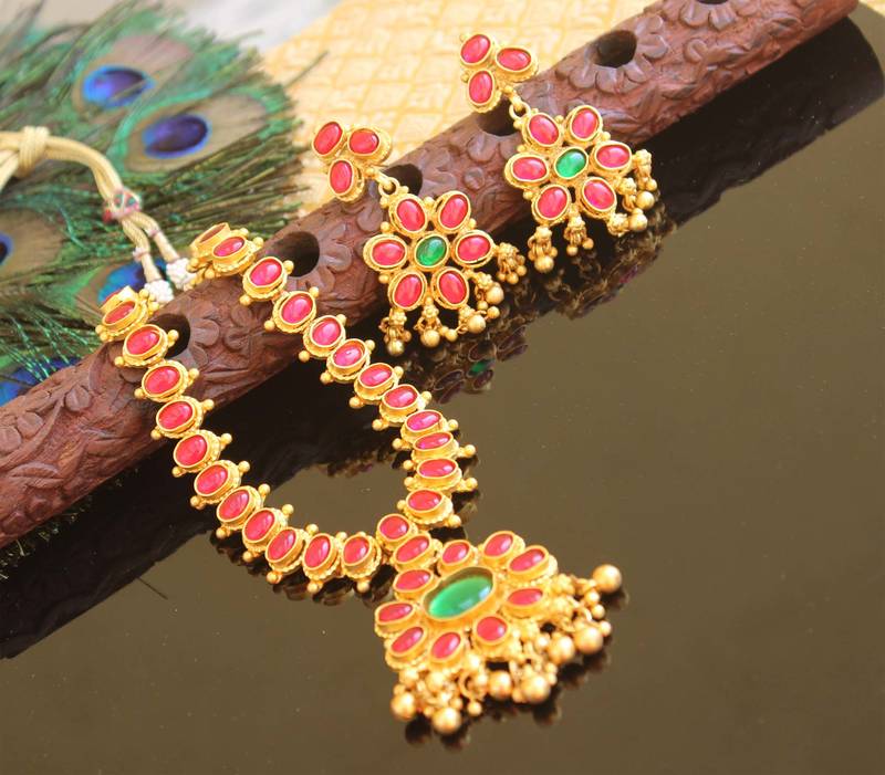 Matte finish kempu necklace set