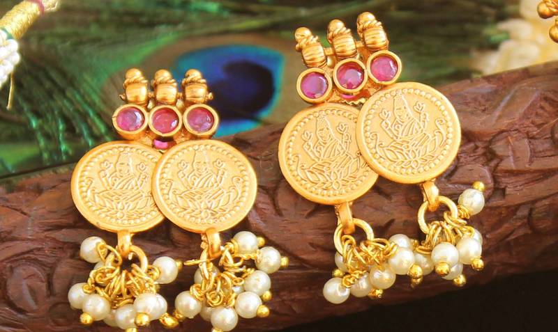 Matte finish temple coin necklace set