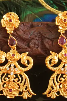 Designer matte finish peacock necklace set
