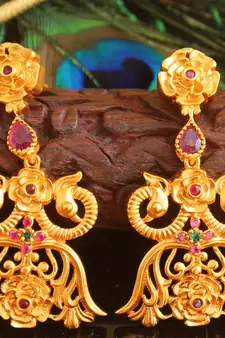 Designer matte finish peacock necklace set
