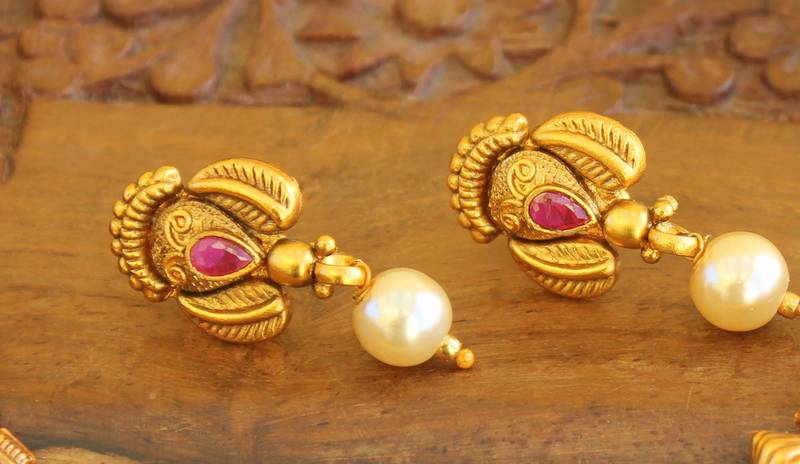 Designer matte finish necklace set