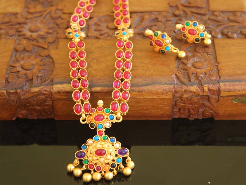 Designer matte finish necklace set