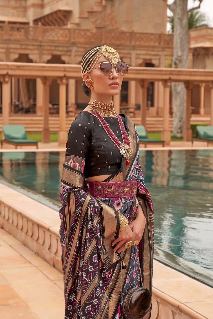 Grey Patola Silk Blend Saree With Blouse