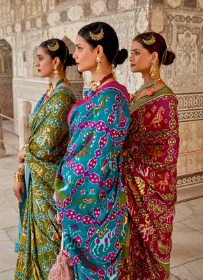 Multicolor Patola Silk Blend Saree With Blouse 2