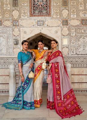 Multicolor Patola Silk Blend Saree With Blouse 2