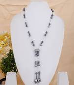 Grey pearl necklaces