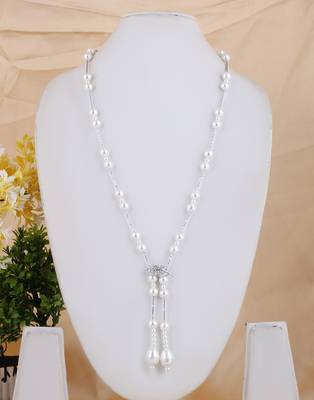 White pearl necklaces 1