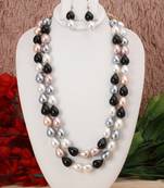 Multicolor mother of pearl necklaces