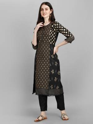 Women's Gold And Pigment Printed Cotton Kurta And Pant Set (MAK29KATPATCH) 3