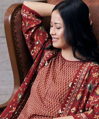 Zahra Red Printed Kurta Set 4