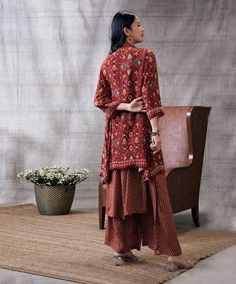 Zahra Red Printed Kurta Set 5