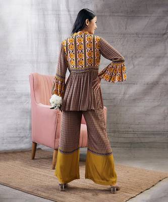 Taahira Multi Color Printed Kurta Set 2