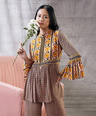 Taahira Multi Color Printed Kurta Set 3