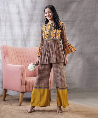 Taahira Multi Color Printed Kurta Set 4
