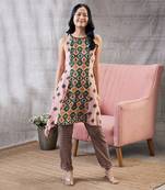 Taahira Multicolor Printed Asymmetric Kurta Set