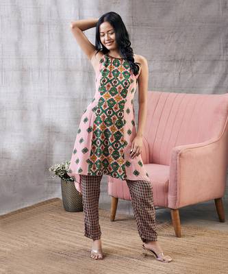 Taahira Multicolor Printed Asymmetric Kurta Set 3