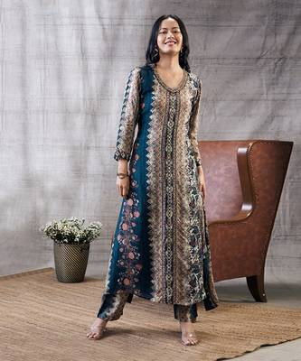 Dilara Blue Embroidered Kurta Set 1