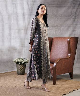 Dilara Brown Embroidered Kurta Set 3