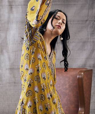 Sarouk Yellow Embroidered Angarkha Set 6