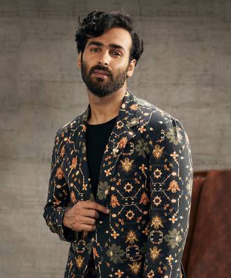 Zahra Black Printed Blazer Set 5