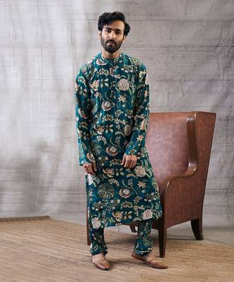 Mehr Green Printed Kurta Set 1