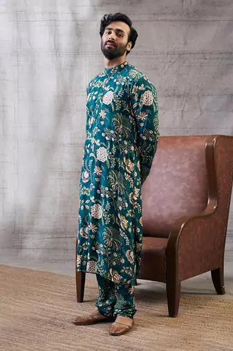 Mehr Green Printed Kurta Set