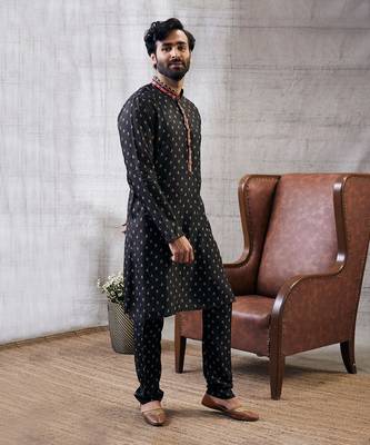 Zahra Black Printed Kurta Set 3