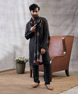 Zahra Black Printed Kurta Set 2