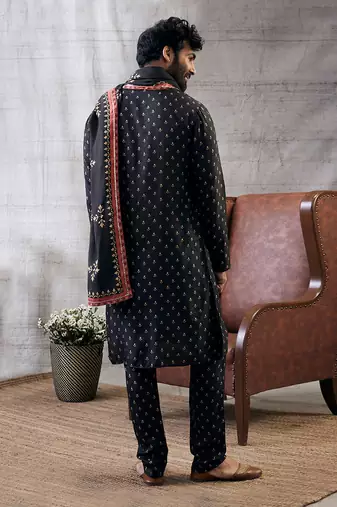 Zahra Black Printed Kurta Set
