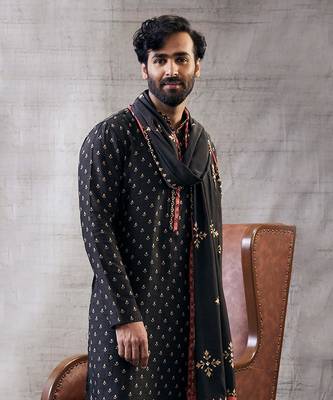 Zahra Black Printed Kurta Set 4