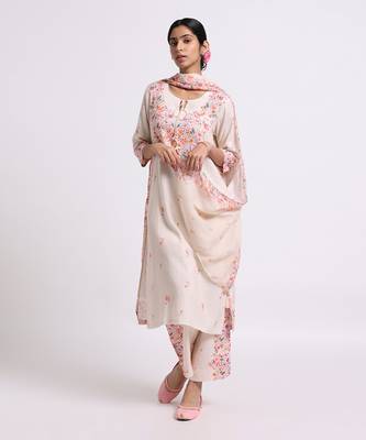 Cream Romance Kurta Set 7