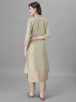 Women's Gold Printed Ethnic Jacket With Kurta And Pant Set (MAK40ANIMAL) 2