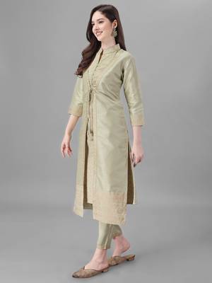Women's Gold Printed Ethnic Jacket With Kurta And Pant Set (MAK40ANIMAL) 3
