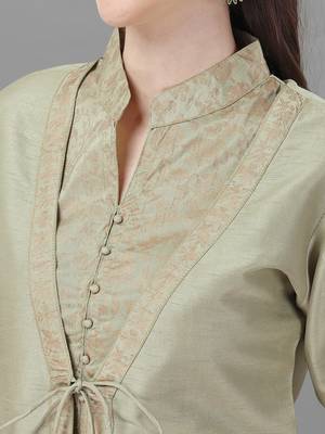 Women's Gold Printed Ethnic Jacket With Kurta And Pant Set (MAK40ANIMAL) 4
